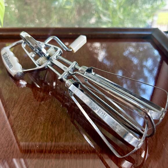 Vintage Robinson Kitchen Stainless Egg Beater Manual Hand MIxer - Picture 2 of 8